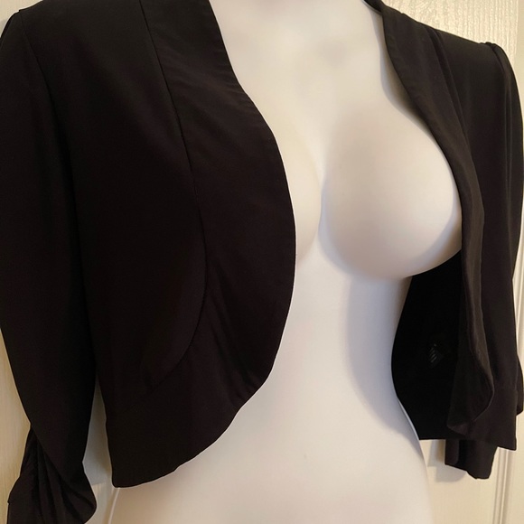 Shrug/Open Cardigan with detail sleeves - Picture 4 of 8